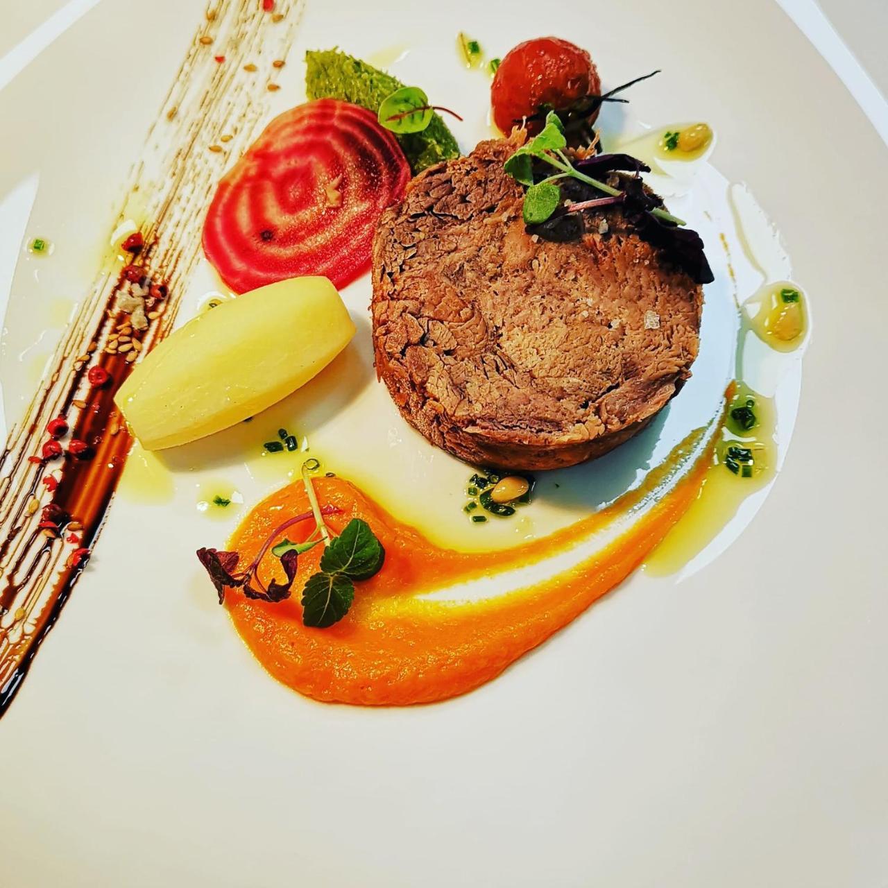 Logis Hotel Restaurant Les 2 Rives - A75, En Bordure De Riviere Banassac Eksteriør bilde