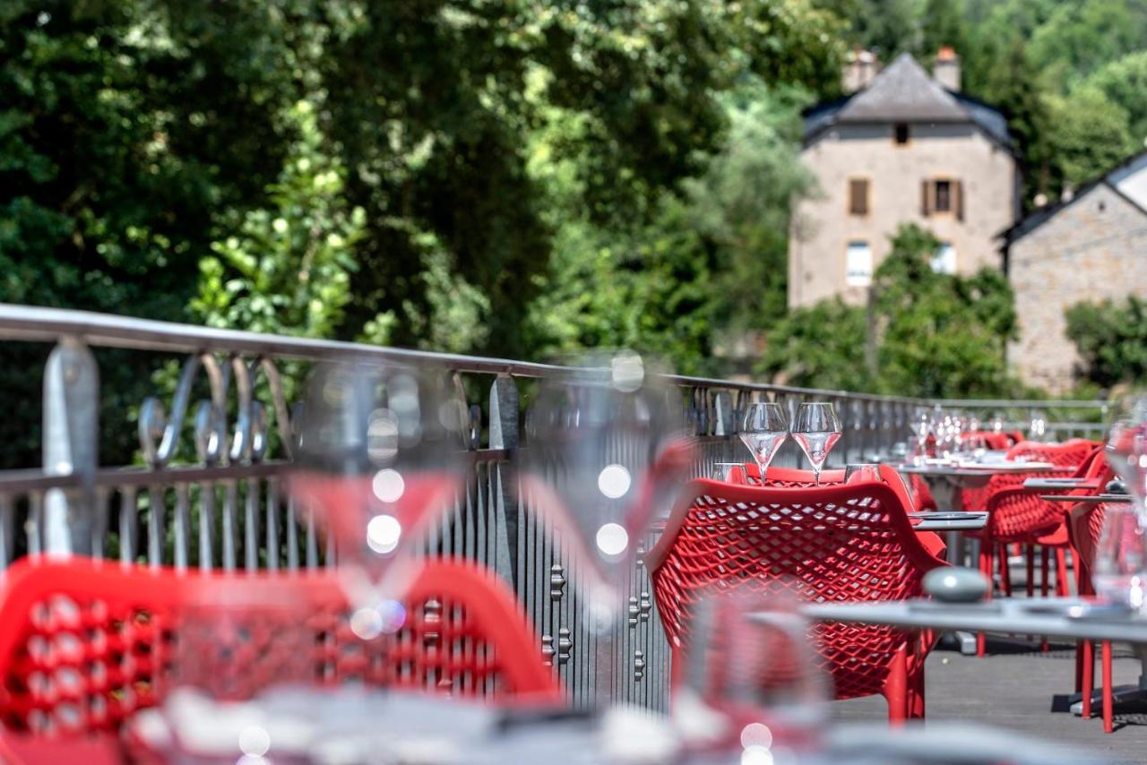 Logis Hotel Restaurant Les 2 Rives - A75, En Bordure De Riviere Banassac Eksteriør bilde
